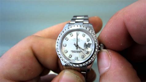 how to wind rolex datejust 2|how to manually wind rolex.